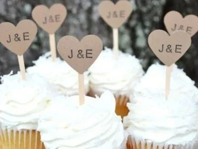 Simple heart-shaped cupcake toppers